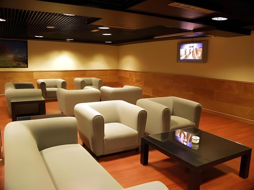 Font DArgent Canillo  Property Views  Lobby 16