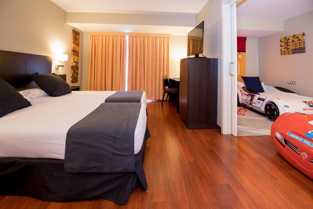 Font DArgent Canillo  Rooms  Family Room 2 Adults 2 Children 5