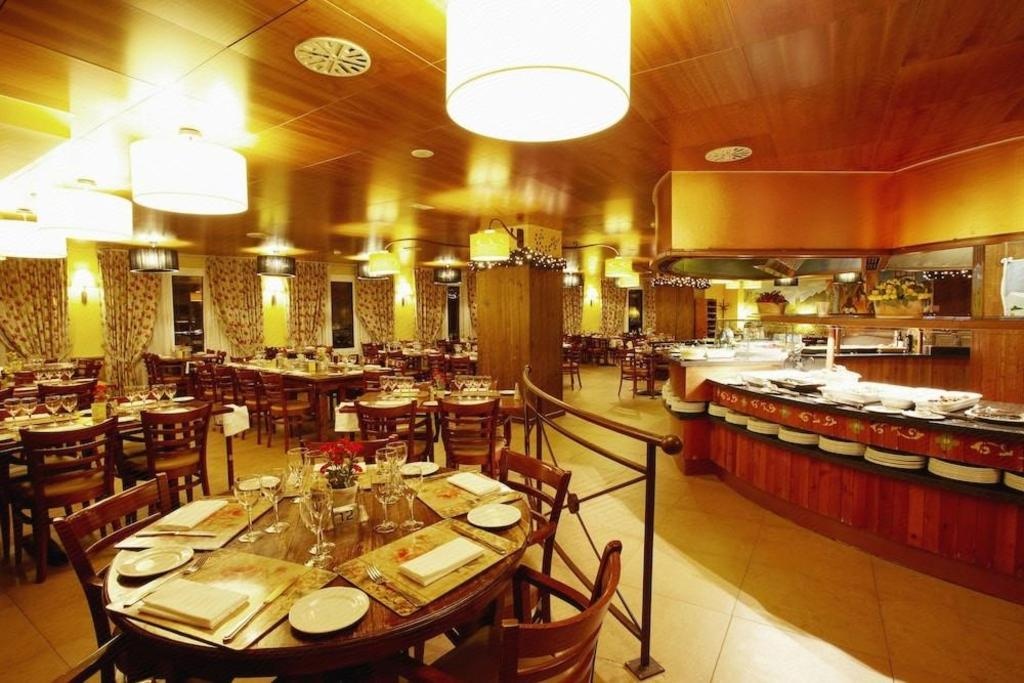 Ski Plaza Hotel Wellness  Dining  Dining Image 10 10