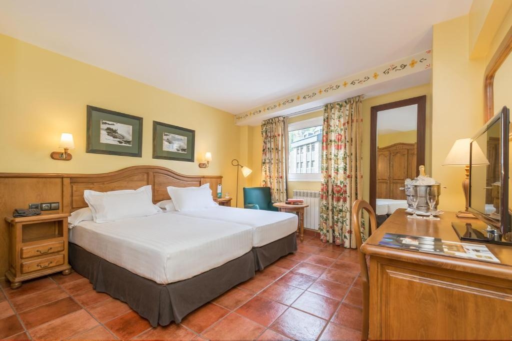 Ski Plaza Hotel Wellness  Rooms  Rooms Image 6 6