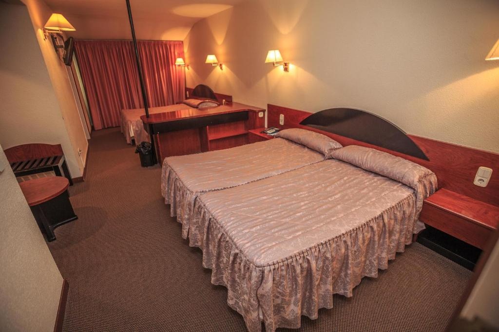 Hotel Roc Del Castell  Rooms  Rooms Image 4 4