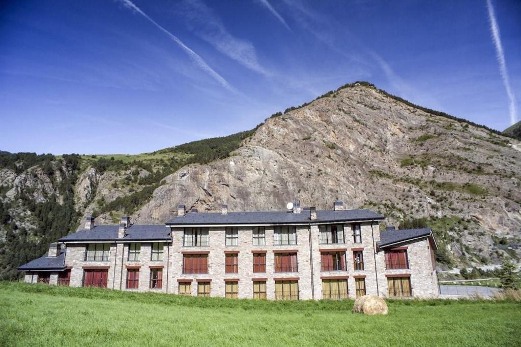Obaga Blanca Spa  Property Views  Property Views Image 3 3
