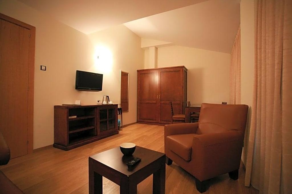 Obaga Blanca Spa  Rooms  Rooms Image 10 10