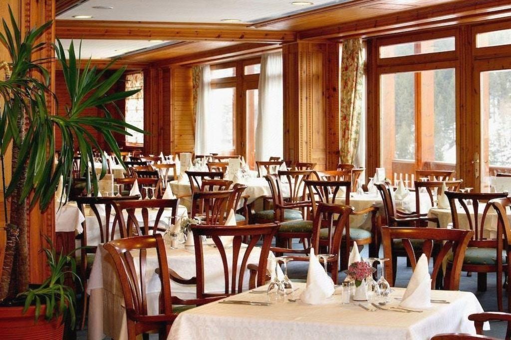 Sport Hotel Village  Dining  Dining Image 10 10