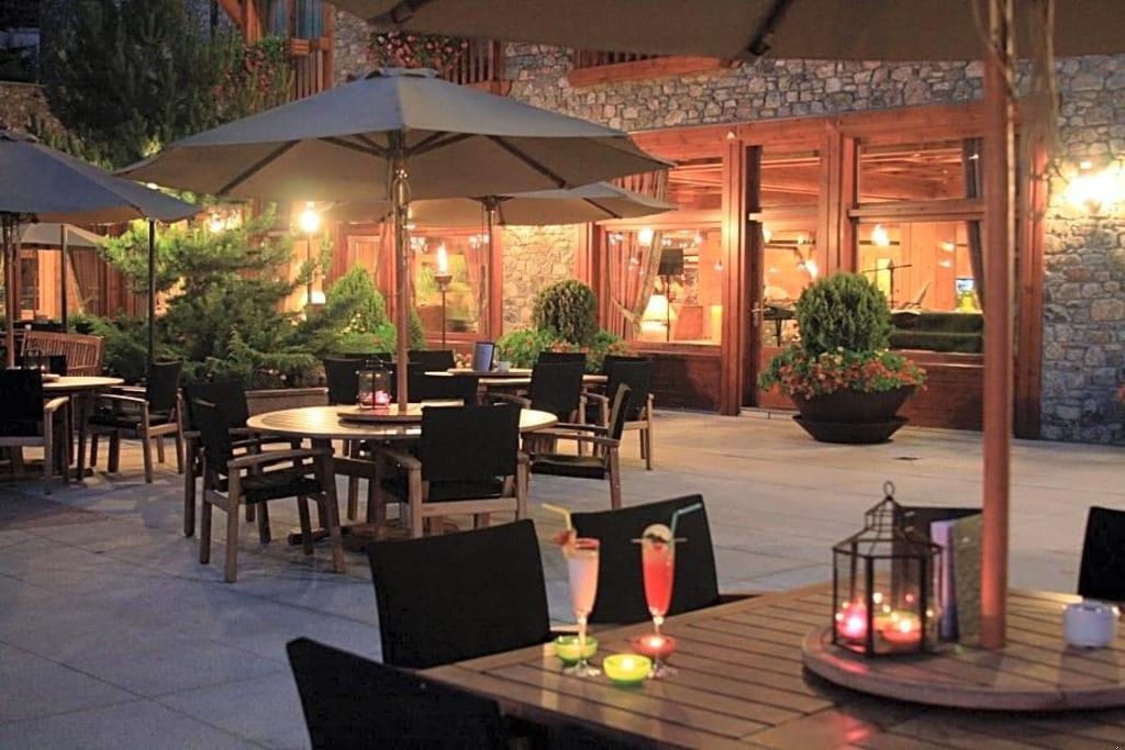 Sport Hotel Village  Dining  Dining Image 11 11