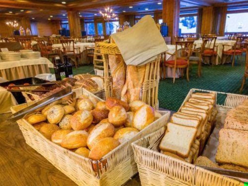 Sport Hotel Village  Dining  Dining Image 24 24
