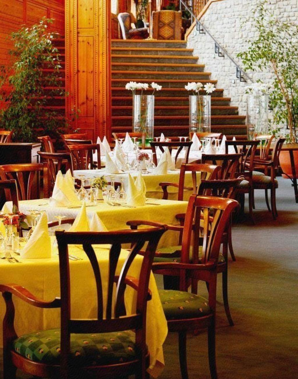 Sport Hotel Village  Dining  Dining Image 4 4