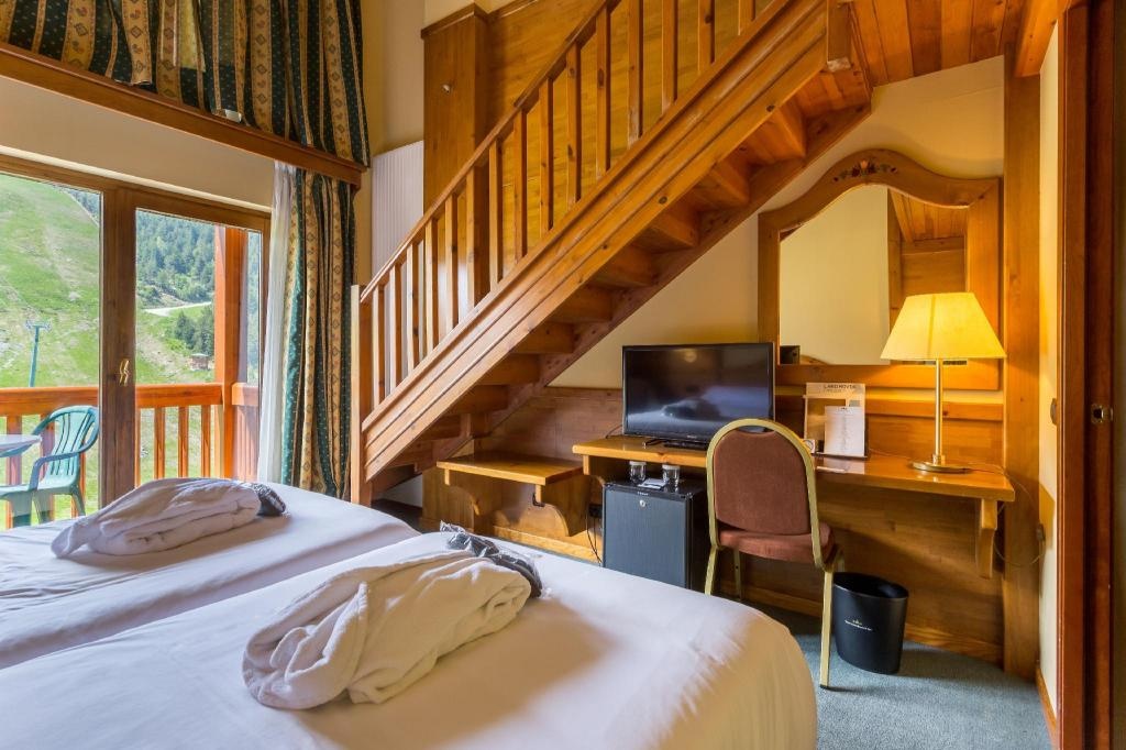 Sport Hotel Village  Rooms  Rooms Image 1 1