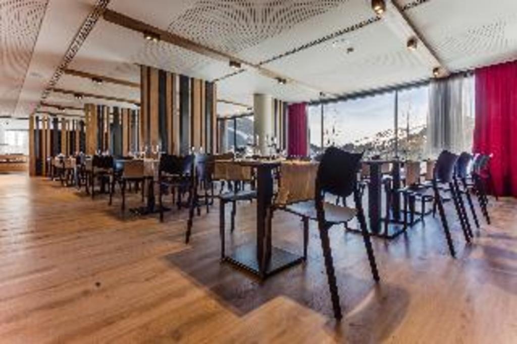 Hotel Piolets Park Spa  Dining  Dining Image 1 1