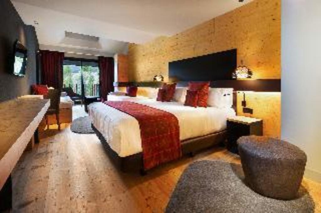 Hotel Piolets Park Spa  Rooms  Rooms Image 2 2