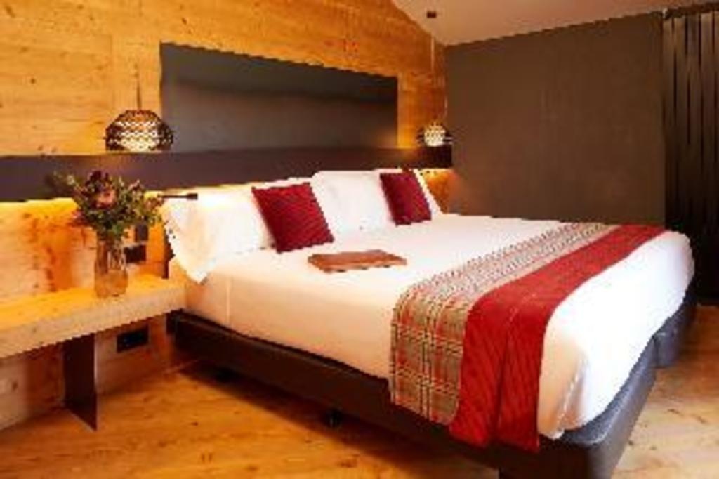 Hotel Piolets Park Spa  Rooms  Rooms Image 6 6