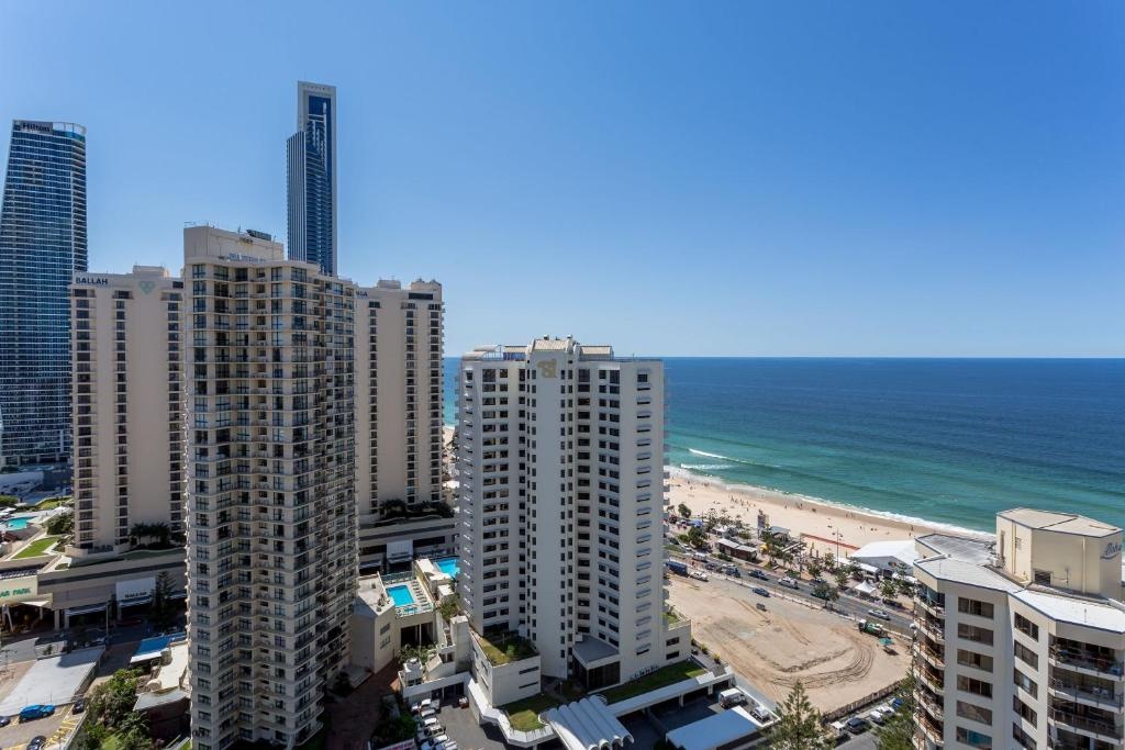 Mantra Legends Surfers Paradise  Property Views  View 8