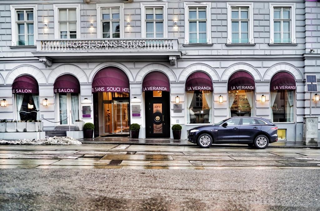 Hotel Sans Souci Wien  Property Views  Entrance 4