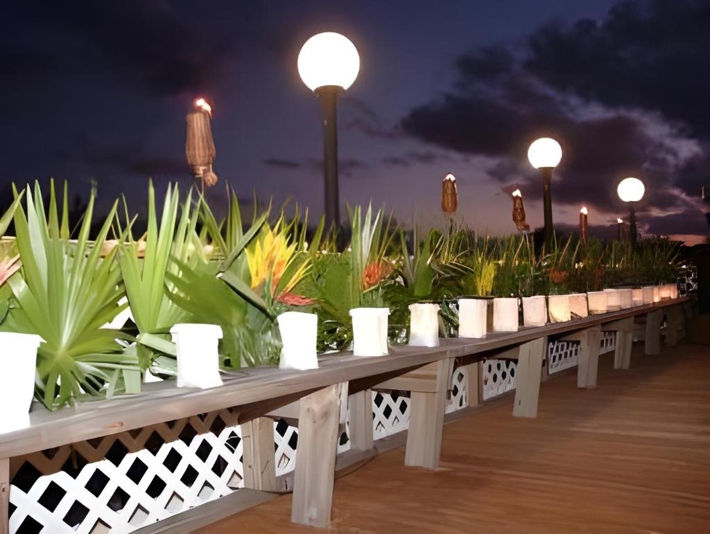 Ocean Reef Yacht Club Resort  Facilities  Balconyterrace 30