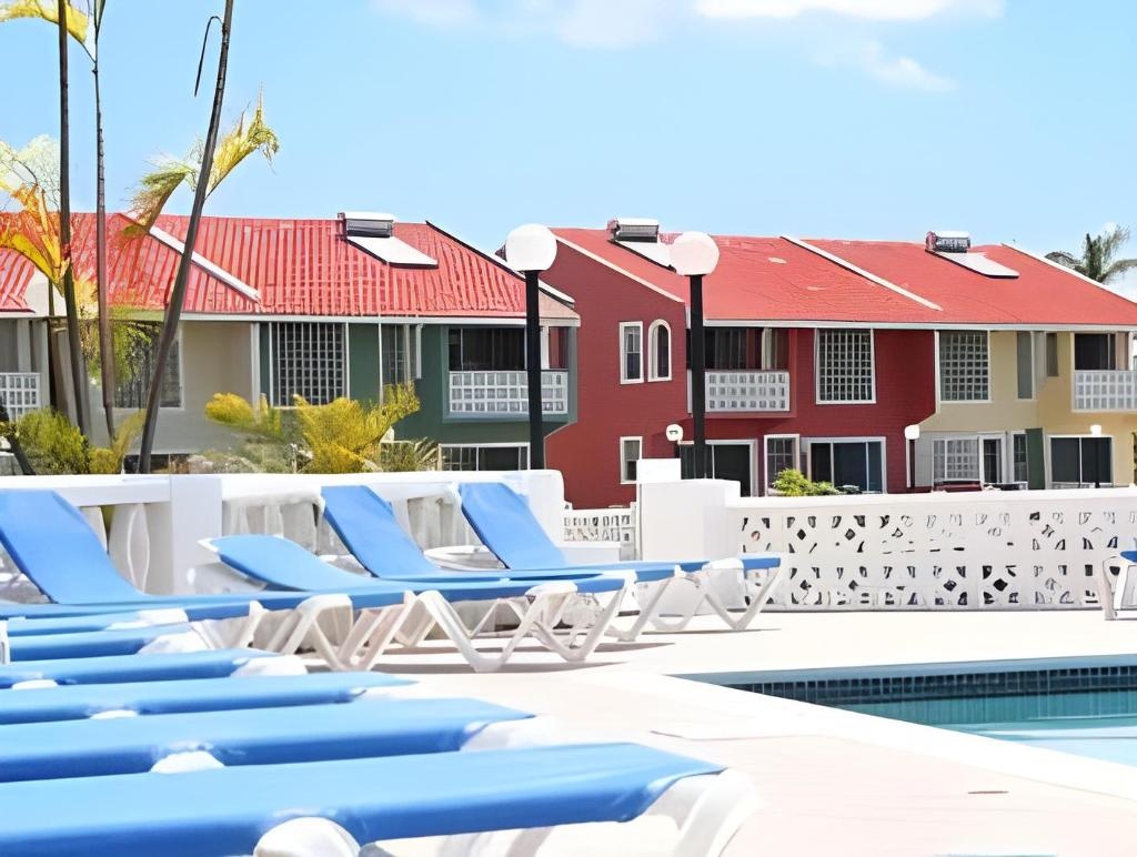 Ocean Reef Yacht Club Resort  Property Views  Exterior View 8