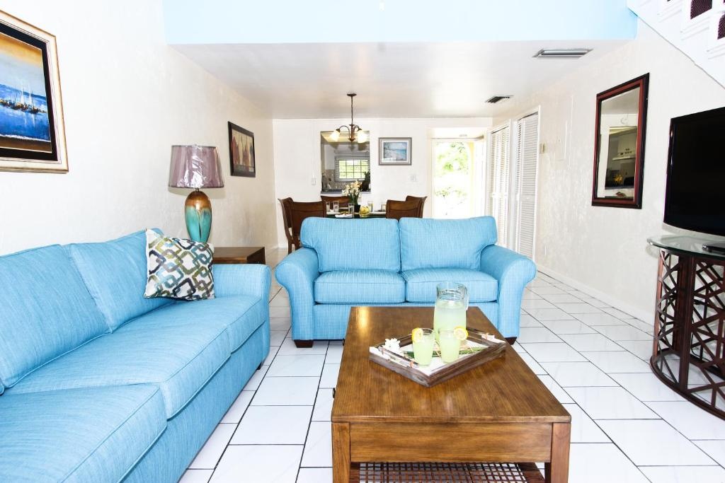 Ocean Reef Yacht Club Resort  Rooms  Two Bedroom Townhouse 9