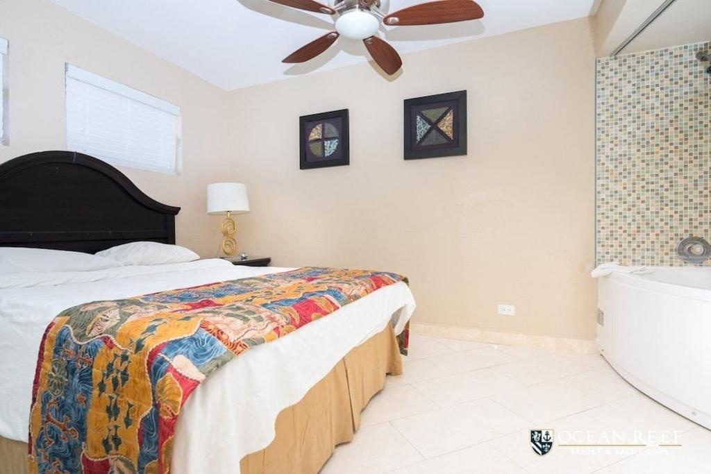 Ocean Reef Yacht Club Resort  Rooms  Rooms Image 25 25