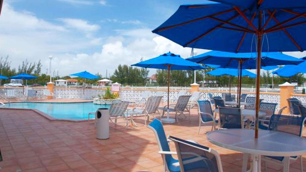 Running Mon Sunrise Resort And Marina  Facilities  Swimming Pool Outdoor 1