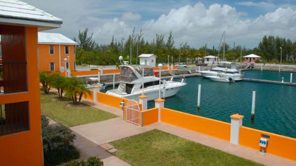 Running Mon Sunrise Resort And Marina  Property Views  Exterior View 8
