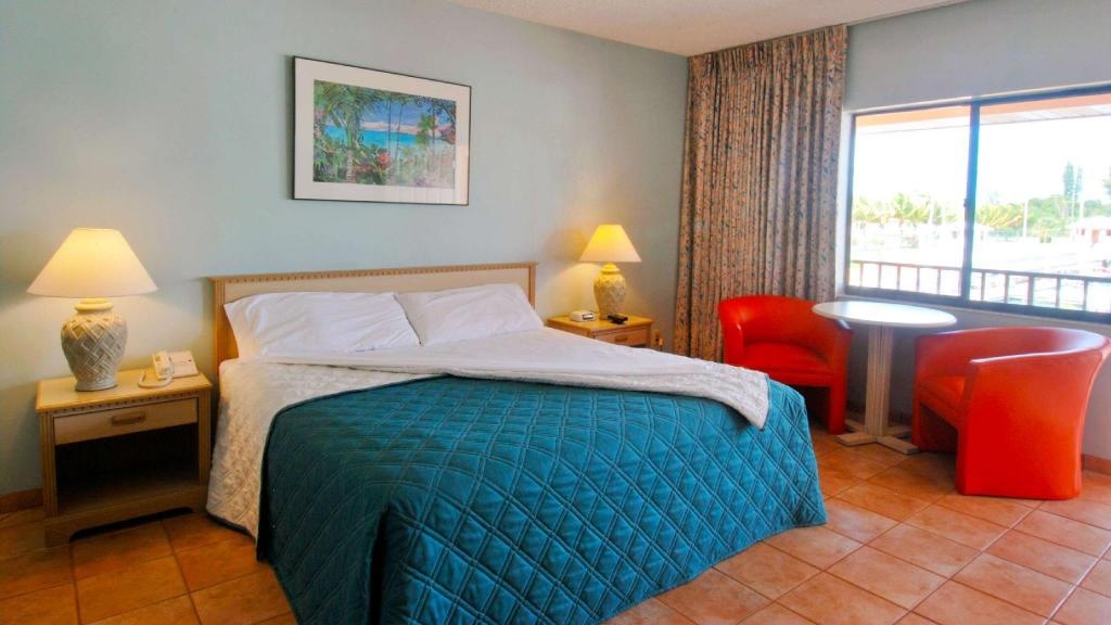 Running Mon Sunrise Resort And Marina  Rooms  1 King Bed Nonsmoking 1
