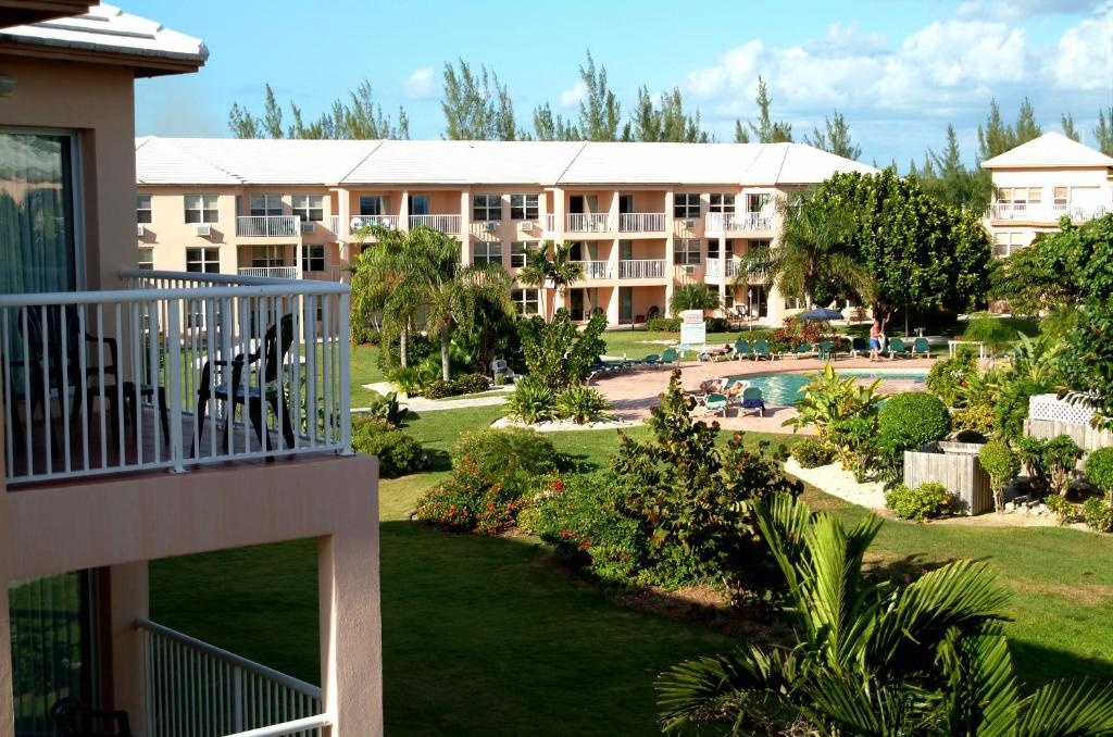 Island Seas Resort  Property Views  Entrance 18