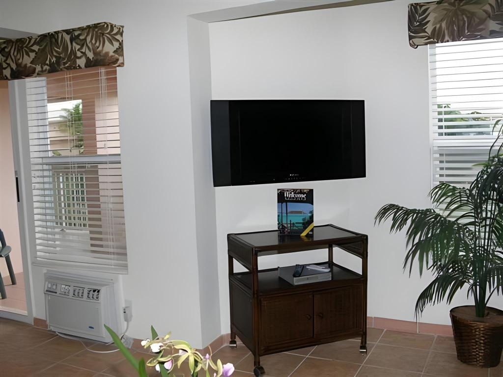 Island Seas Resort  Property Views  Interior View 16