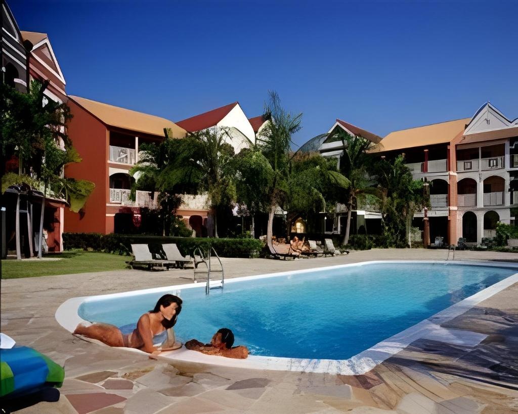PELICAN BAY AT LUCAYA  Facilities  Swimming Pool Outdoor 1