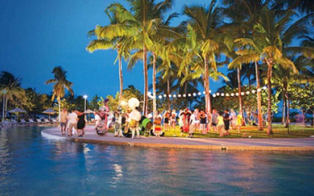 Grand Lucayan Resort Bahamas Lighthouse Pointe  Facilities  Swimming Pool 1