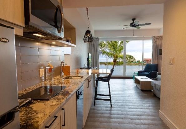 Pelican Bay Hotel  Facilities  Facilities 2