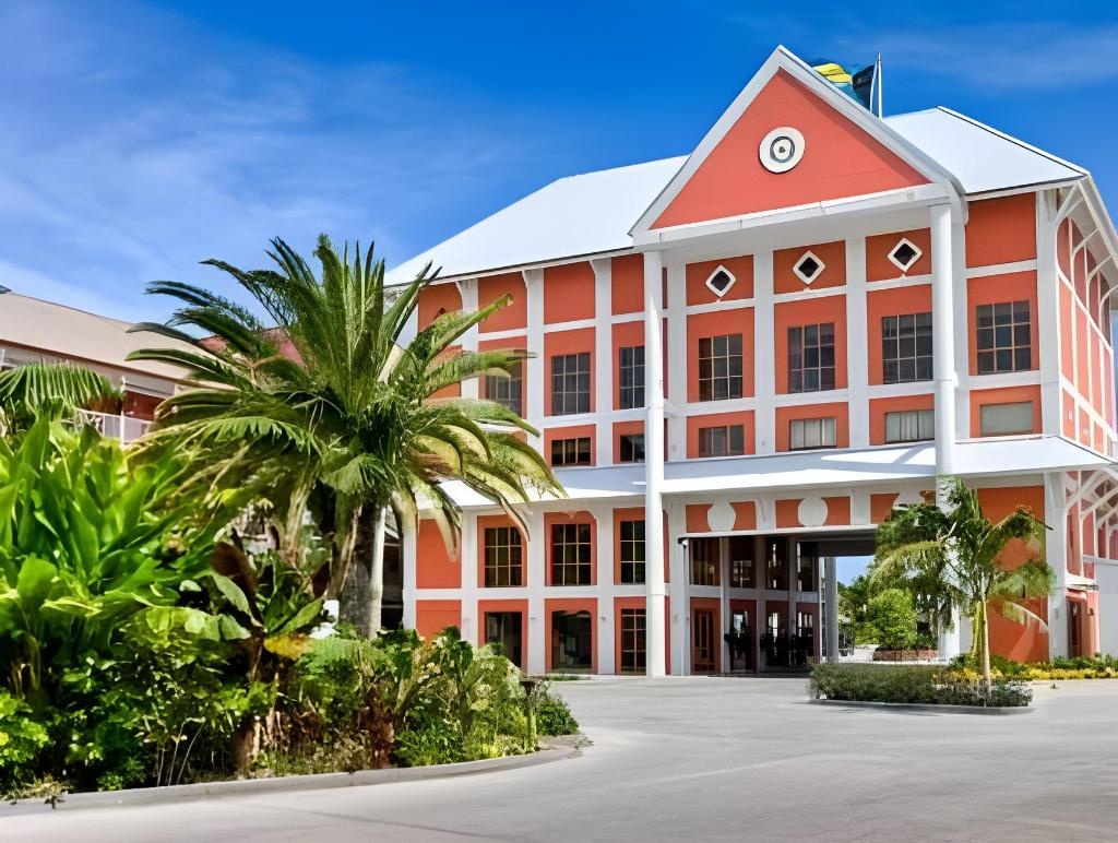 Pelican Bay Hotel  Property Views  Exterior View 1