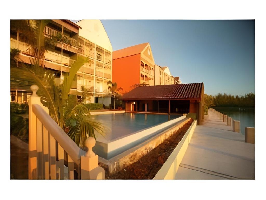 Pelican Bay Hotel  Property Views  Exterior View 10