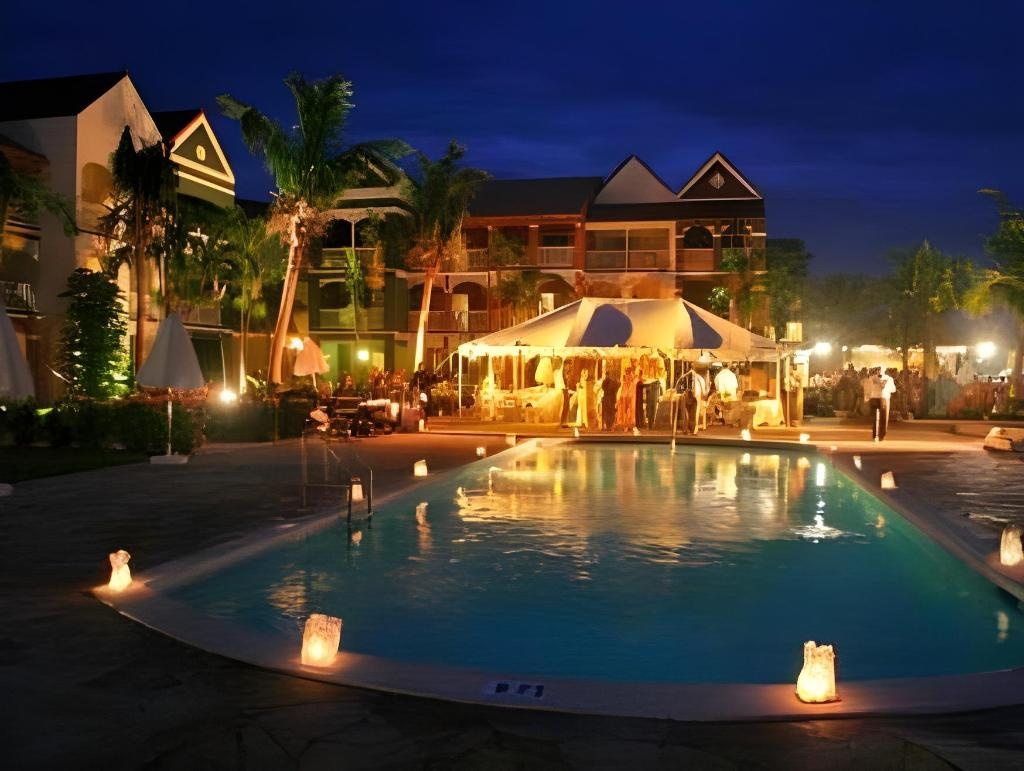 Pelican Bay Hotel  Property Views  Exterior View 4