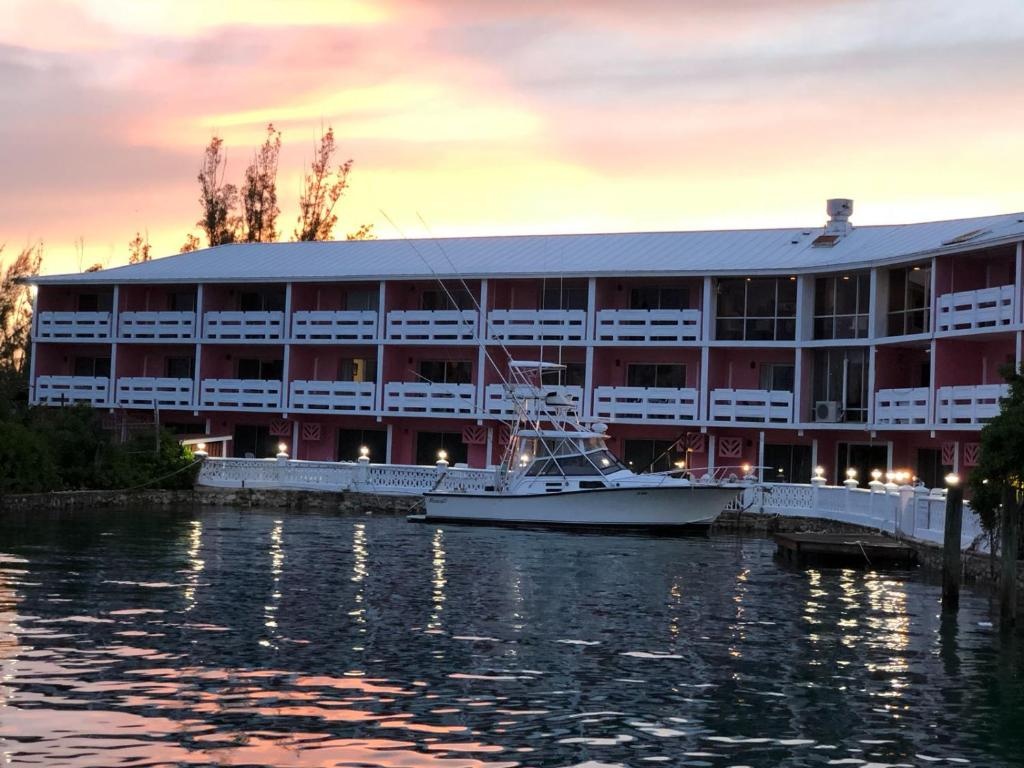 Bell Channel Inn Hotel Bahamas  Property Views  Entrance 3