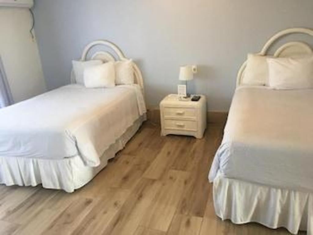 Bell Channel Inn Hotel Bahamas  Rooms  Guestroom 11