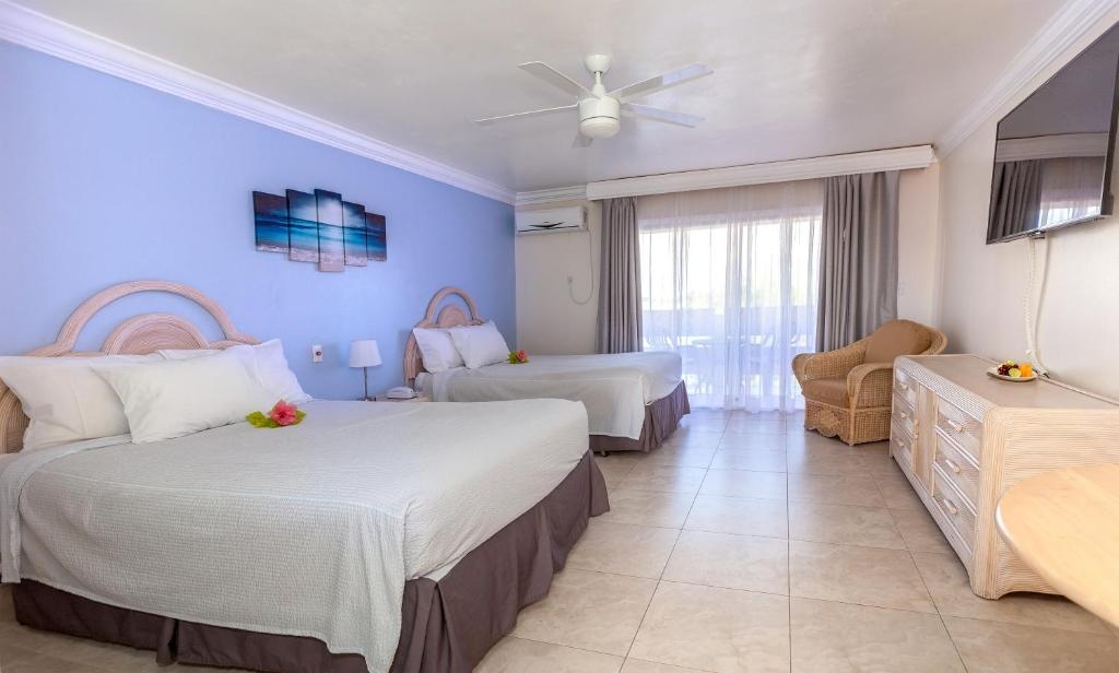 Bell Channel Inn Hotel Bahamas  Rooms  Rooms Image 1 1