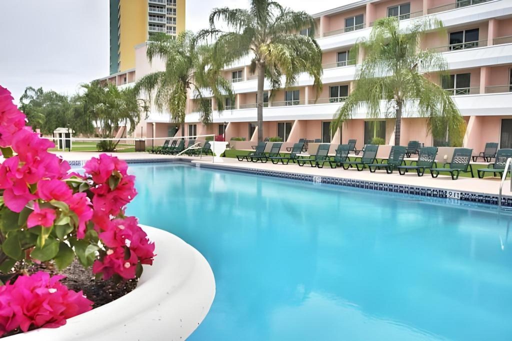 Castaways Resort And Suites Grand Bahama Island  Facilities  Swimming Pool Outdoor 7