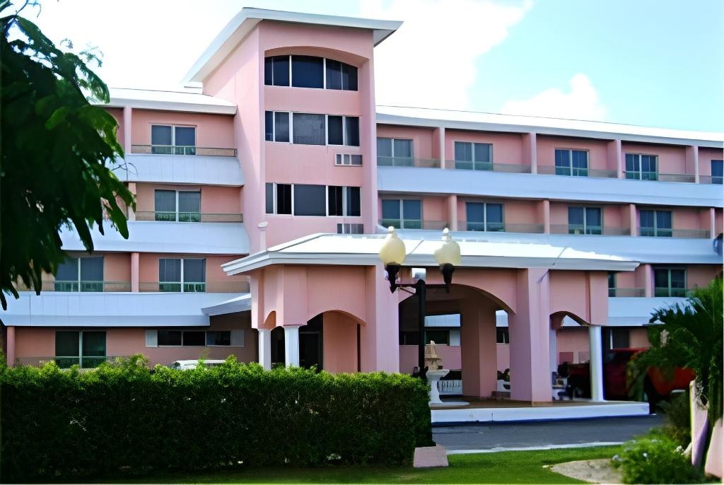 Castaways Resort And Suites Grand Bahama Island  Property Views  Entrance 3