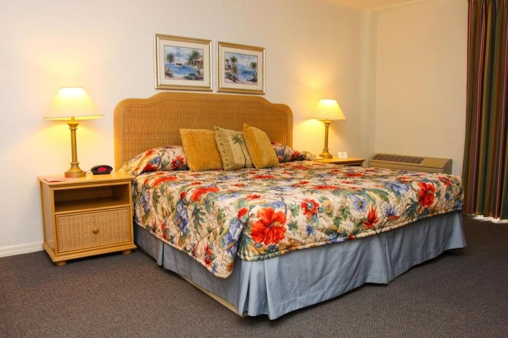 Castaways Resort And Suites Grand Bahama Island  Rooms  Rooms Image 6 6