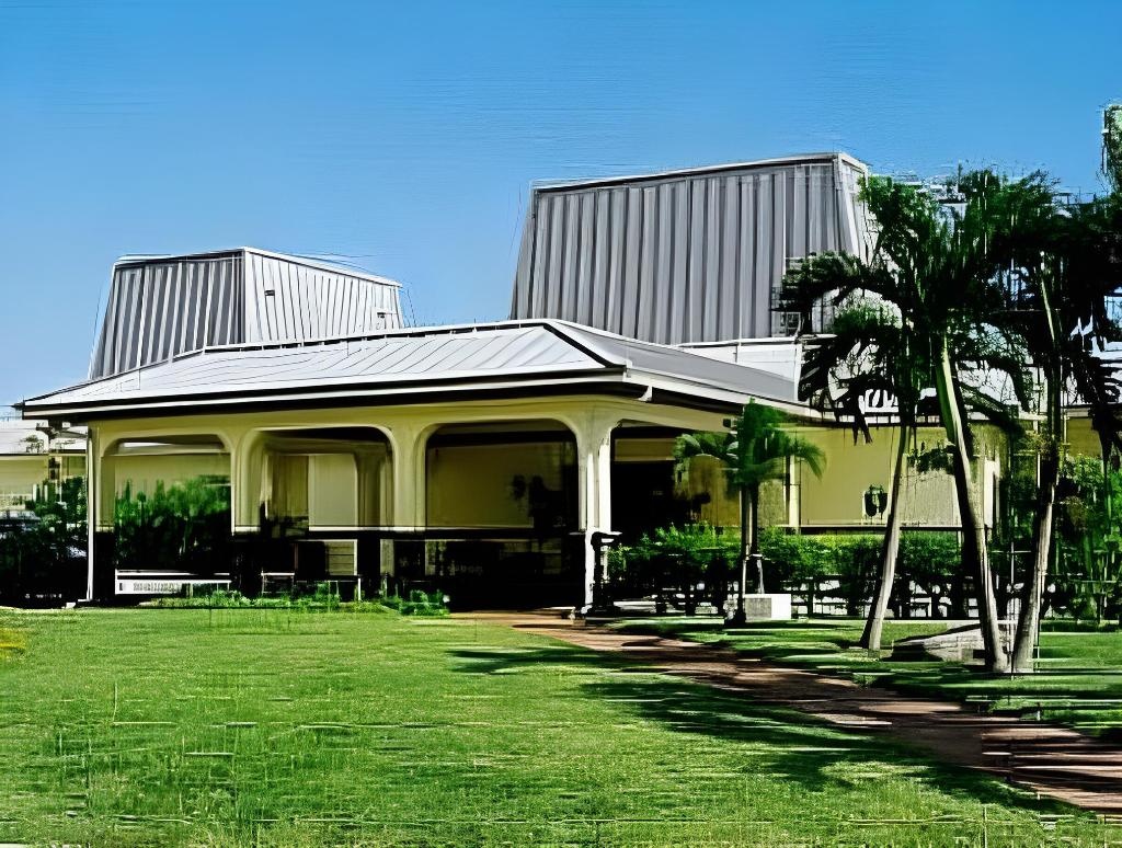 Royal Islander Hotel  Property Views  Exterior View 4