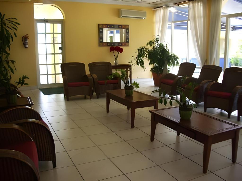 Royal Islander Hotel  Property Views  Interior View 16