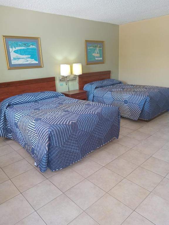 Royal Islander Hotel  Rooms  Rooms Image 6 6
