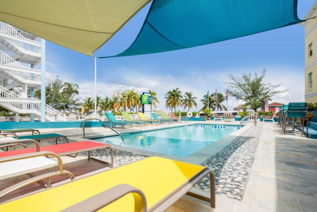 Holiday Inn Express Suites Nassau By IHG  Facilities  Swimming Pool 4