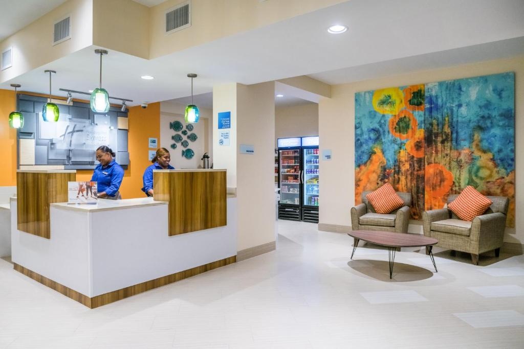 Holiday Inn Express Suites Nassau By IHG  Property Views  Lobby 3