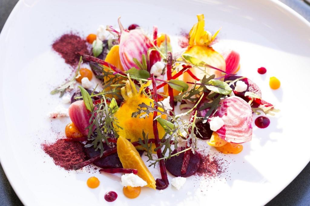 The Ocean Club A Four Seasons Resort Bahamas  Dining  Restaurant 7