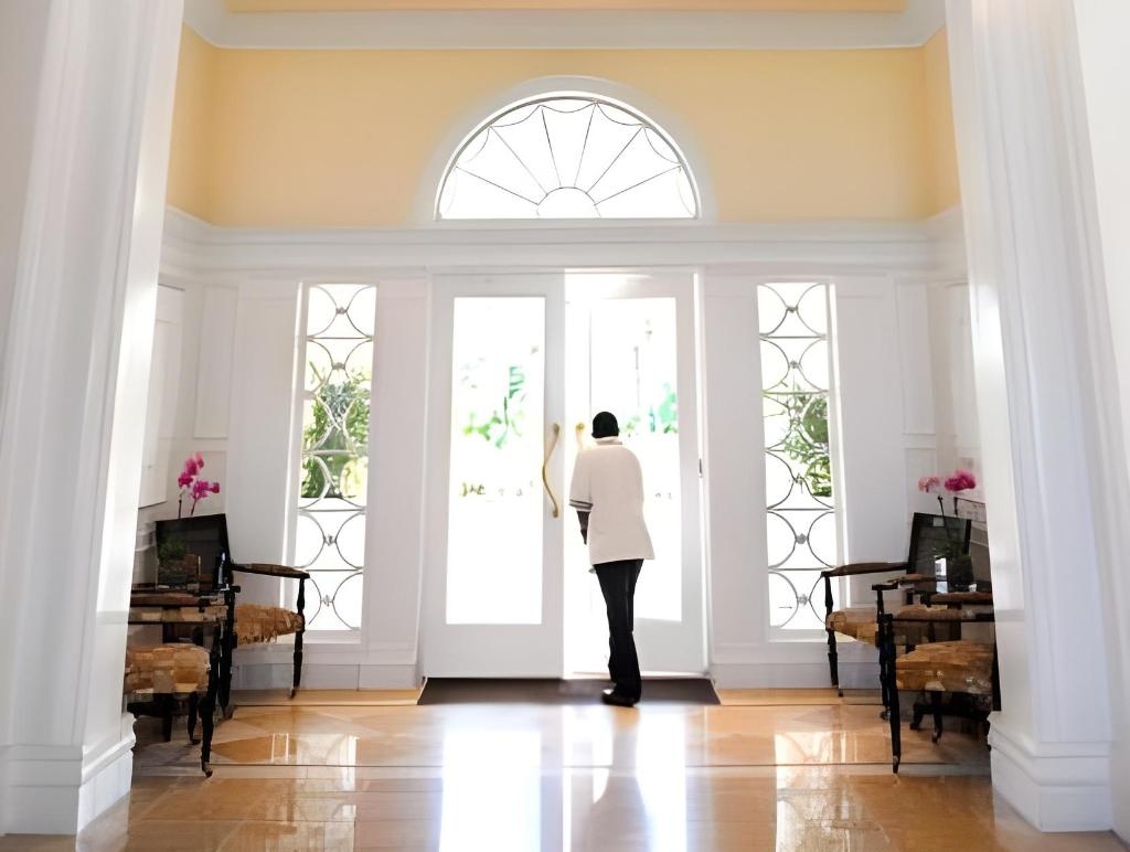 The Ocean Club A Four Seasons Resort Bahamas  Property Views  Entrance 32