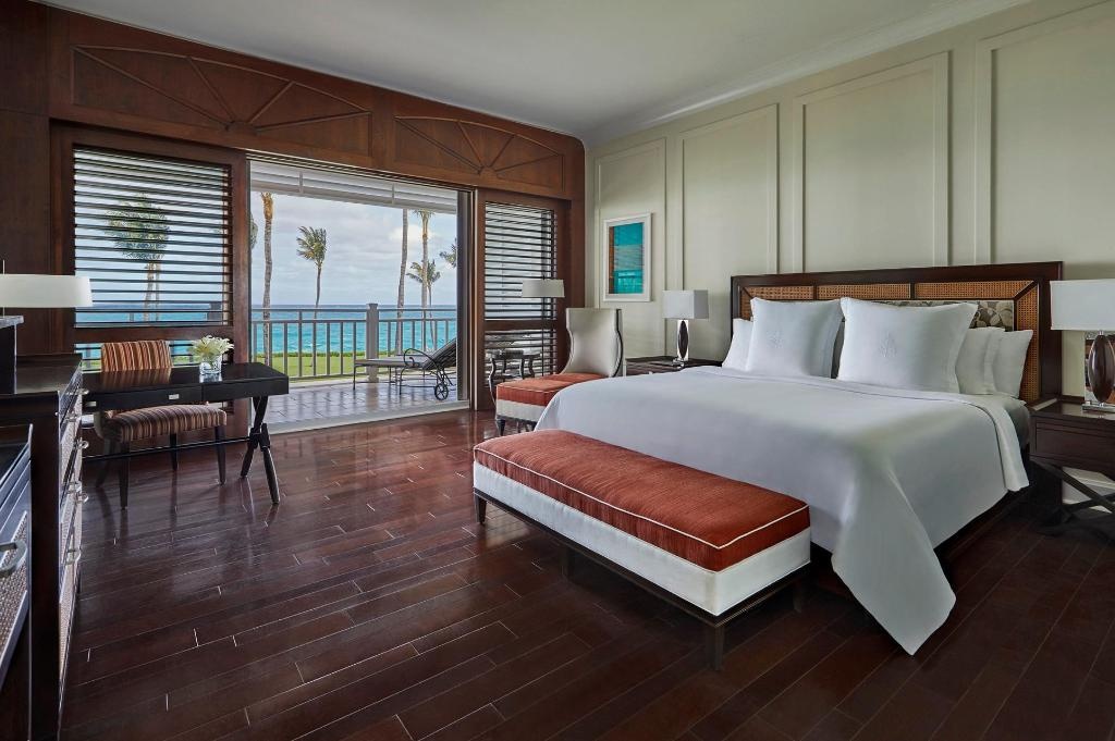 The Ocean Club A Four Seasons Resort Bahamas  Rooms  Luxury Oceanfront Room Bed 8