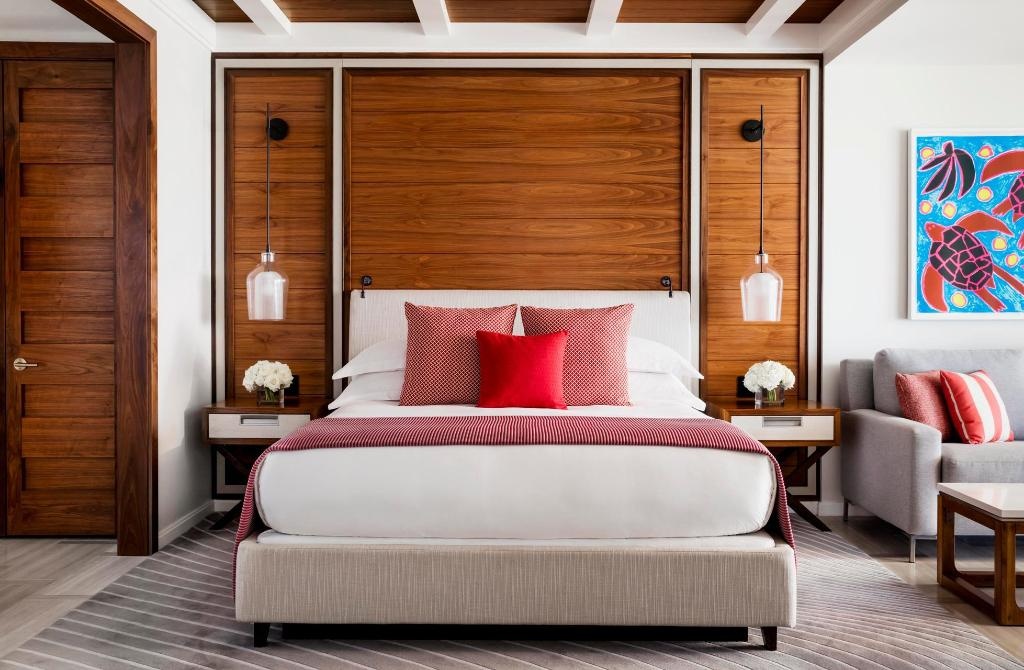 The Ocean Club A Four Seasons Resort Bahamas  Rooms  Ocean View Suite King Bed Bed 7