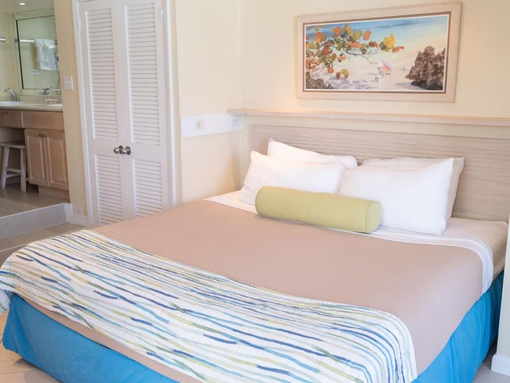 Paradise Island Beach Club  Rooms  Rooms Image 7 7