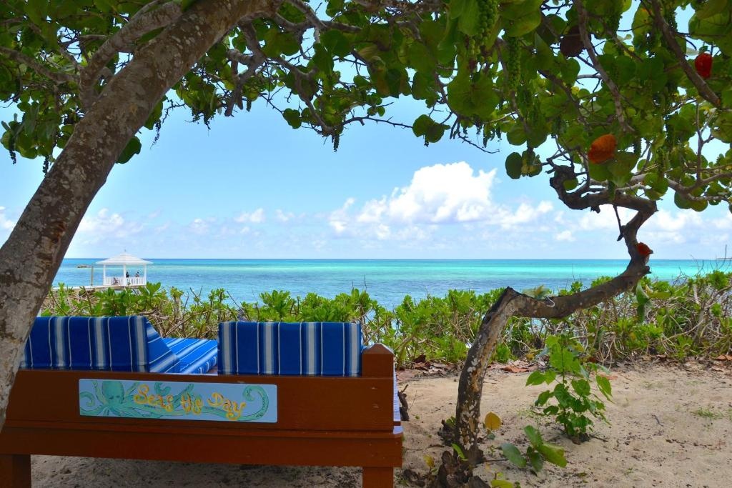 Sandyport Beach Resort  Facilities  Beach 35