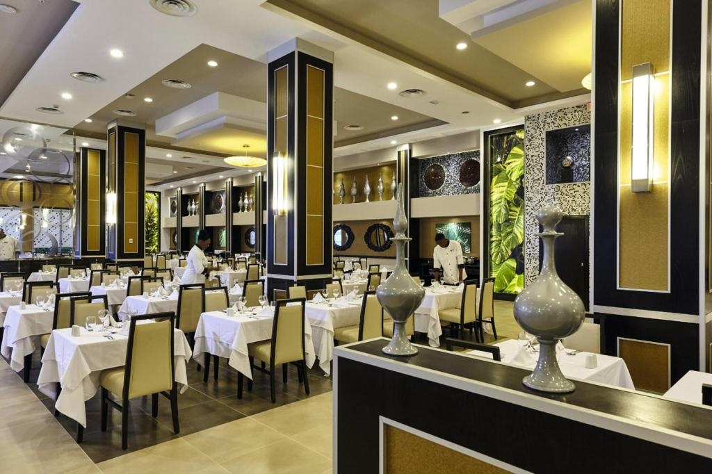 Riu Palace Paradise Island Adults Only All Inclusive  Dining  Restaurant 1
